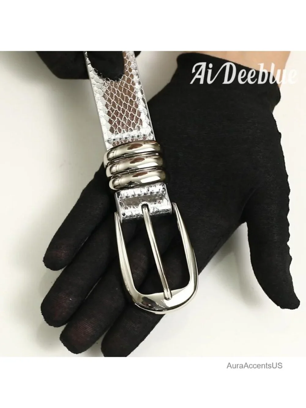 Silver Snake Print Womens Belt with Silver-Tone Buckle Medium Width